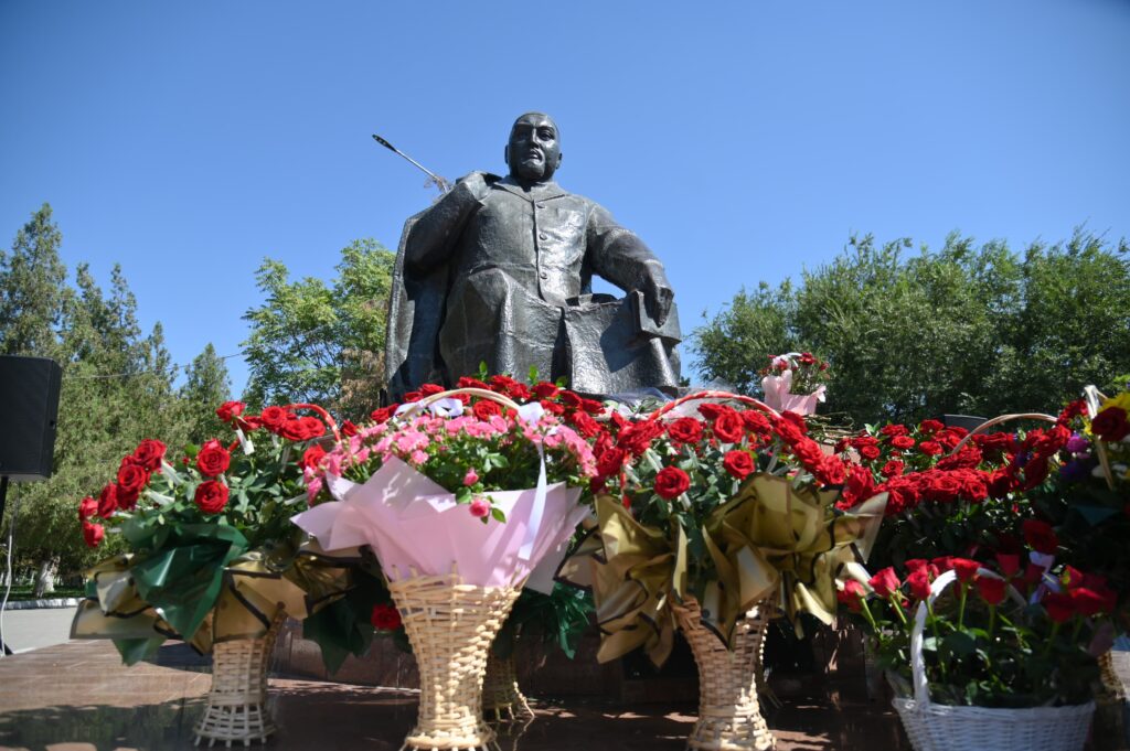 ШЫМКЕНТТЕ АБАЙ КҮНІ РУХАНИ-МӘДЕНИ МЕРЕКЕГЕ АЙНАЛДЫ