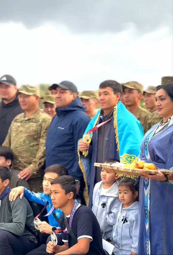 ЧЕМПИОНДАРДЫ ҚАРСЫ АЛУ САЛТАНАТЫ
