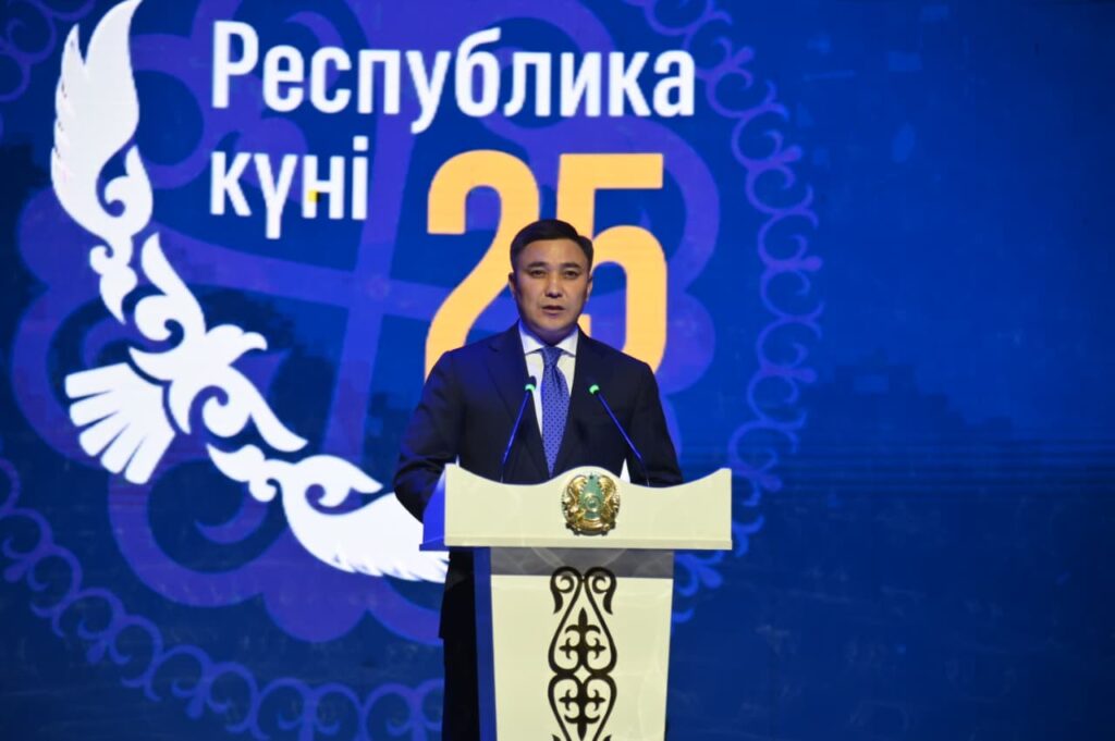 ШЫМКЕНТТЕ РЕСПУБЛИКА КҮНІ МЕН ЕГЕМЕНДІК ДЕКЛАРАЦИЯСЫНЫҢ 35 ЖЫЛДЫҒЫНА АРНАЛҒАН САЛТАНАТТЫ ІС-ШАРА ӨТТІ