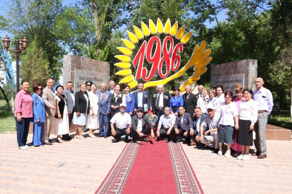 САЯСИ ҚУҒЫН — СҮРГІН ҚҰРБАНДАРЫ ЖӘНЕ ЖЕЛТОҚСАН ҚАҺАРМАНДАР МЕМОРИАЛЫ