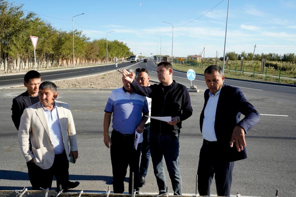 АУДАН ӘКІМІ АБАТТАНДЫРУ ЖӘНЕ ЖӨНДЕУ ЖҰМЫСТАРЫНЫҢ БАРЫСЫН БАҚЫЛАДЫ