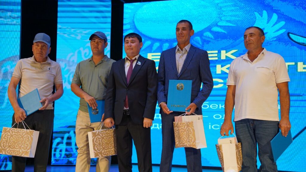 ЕҢБЕК КҮНІ — ҚОҒАМ ДАМУЫНЫҢ ҚОЗҒАУШЫ КҮШІ