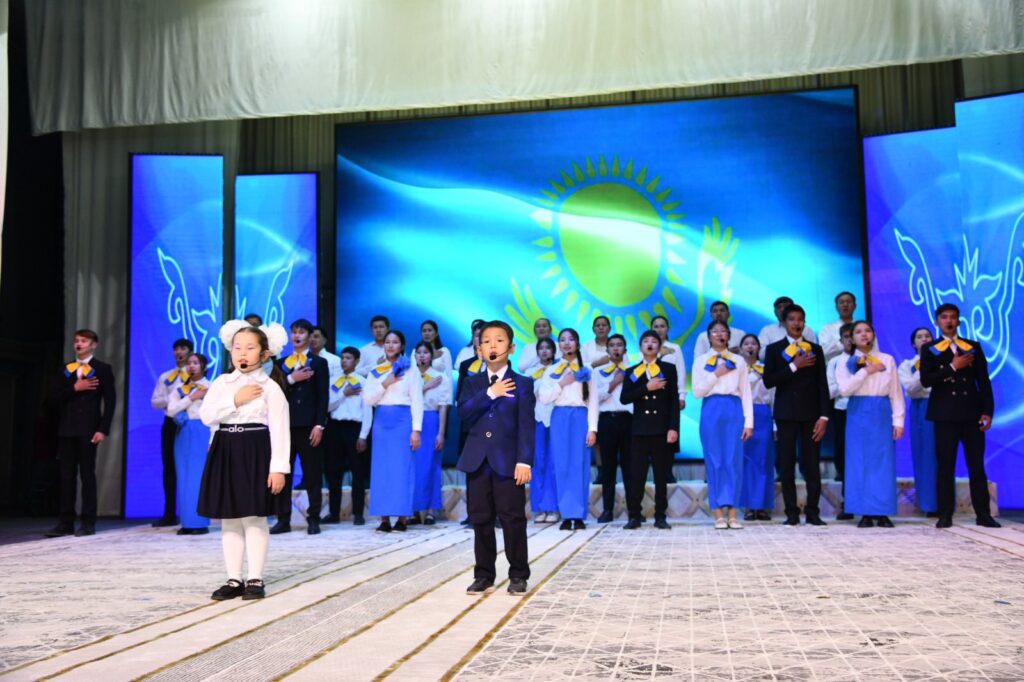 РЕСПУБЛИКА КҮНІ – ҰЛТТЫҚ РУХ ПЕН ЕЛ ЖЕТІСТІКТЕРІНІҢ МЕРЕКЕСІ