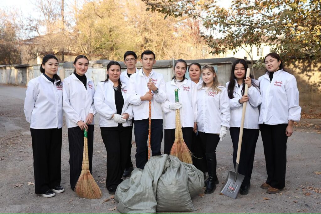 «ТАЗА ҚАЗАҚСТАН»: ШЫМКЕНТ ТҰРҒЫНДАРЫ ЭКОЛОГИЯЛЫҚ КЕЛБЕТІН ЖАҚСАРТУҒА ҮЛЕС ҚОСУДА