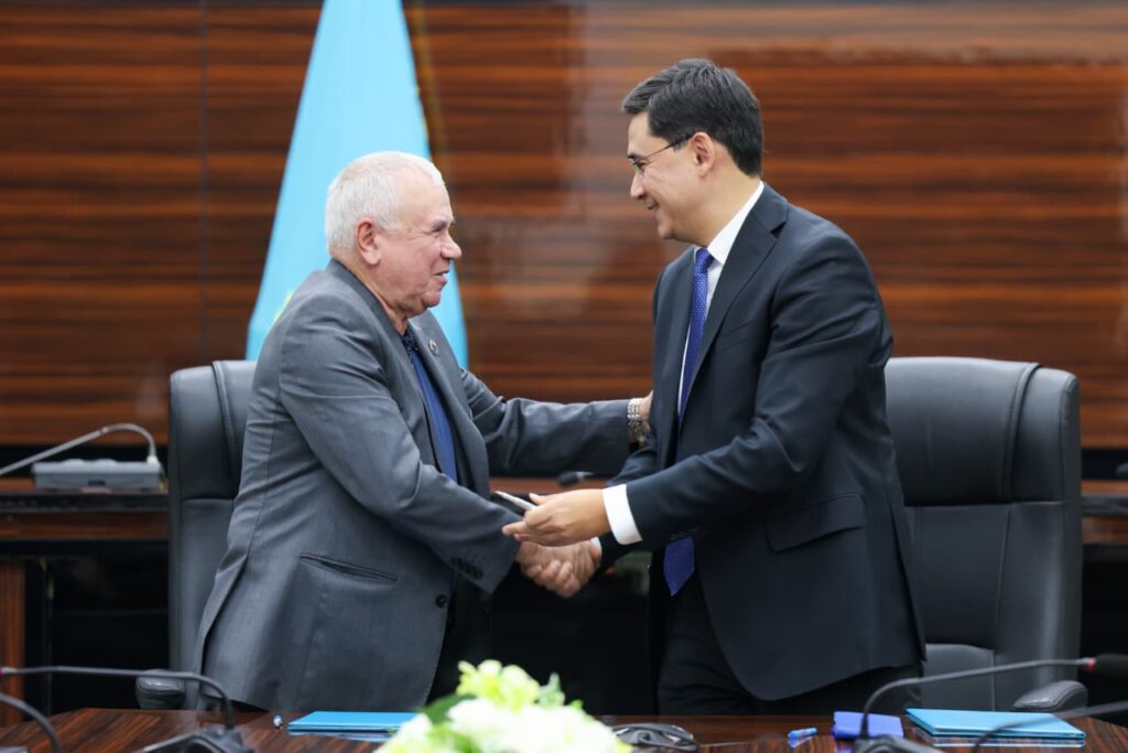 ШЫМКЕНТТЕ БАҒАНЫ ТҰРАҚТАНДЫРУ ЖӘНЕ ИНФЛЯЦИЯНЫ ТЕЖЕУ ТУРАЛЫ 100-ДЕН АСТАМ МЕМОРАНДУМҒА ҚОЛ ҚОЙЫЛДЫ