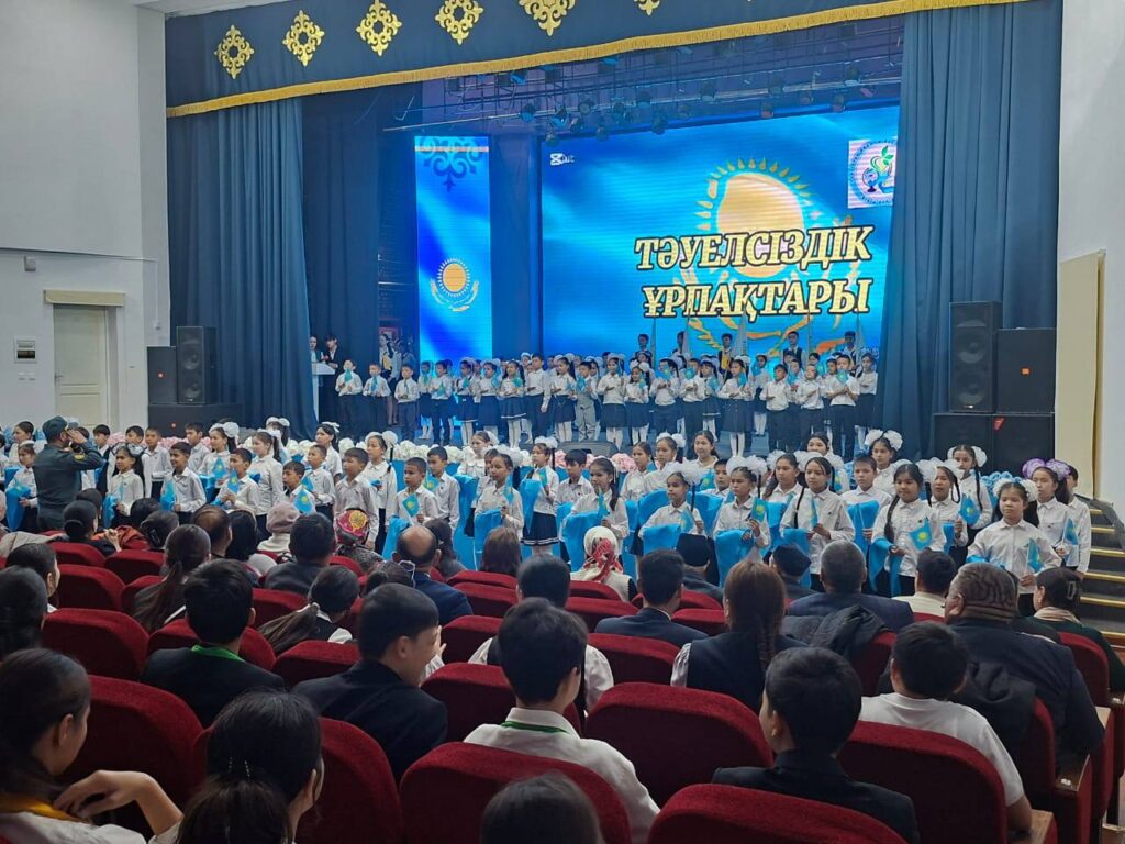 ТӘУЕЛСІЗ ЕЛДІҢ ЕРТЕҢГІ КҮНІ – БІЛІМДІ ЖАСТАР ҚОЛЫНДА