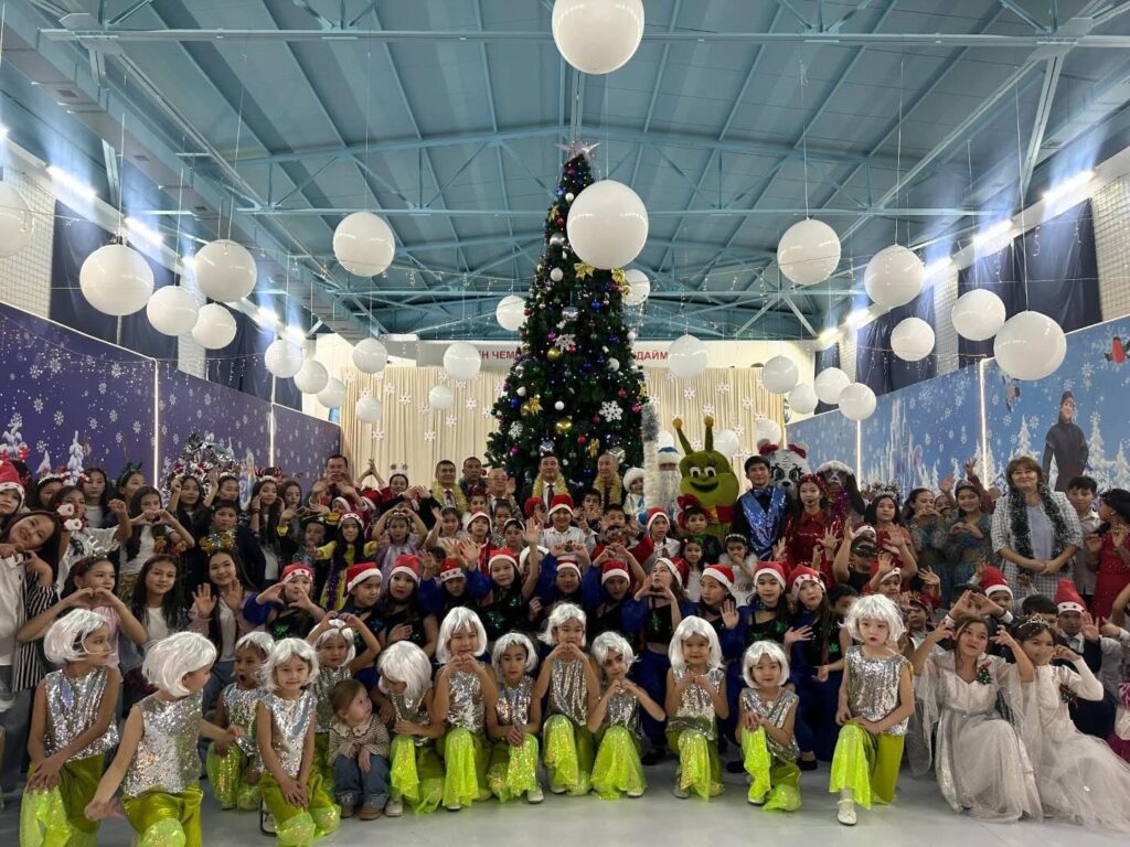 САЙРАМ АУДАНЫНДА «ҒАЖАЙЫПҚА ТОЛЫ ЖАҢА ЖЫЛ» АТТЫ МЕРЕКЕЛІК ІС-ШАРА ӨТТІ