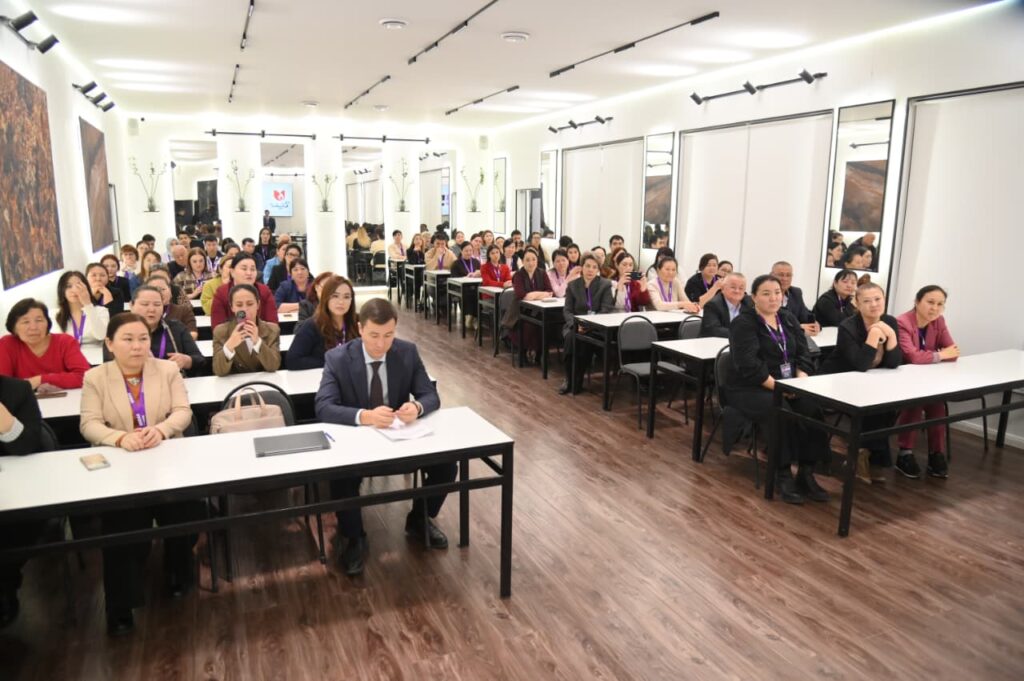 «МИРАС» УНИВЕРСИТЕТІНІҢ ЖАСТАРЫ ЖАҢА КОНСТИТУЦИЯ ЖОБАСЫНА ҚОЛДАУ БІЛДІРДІ