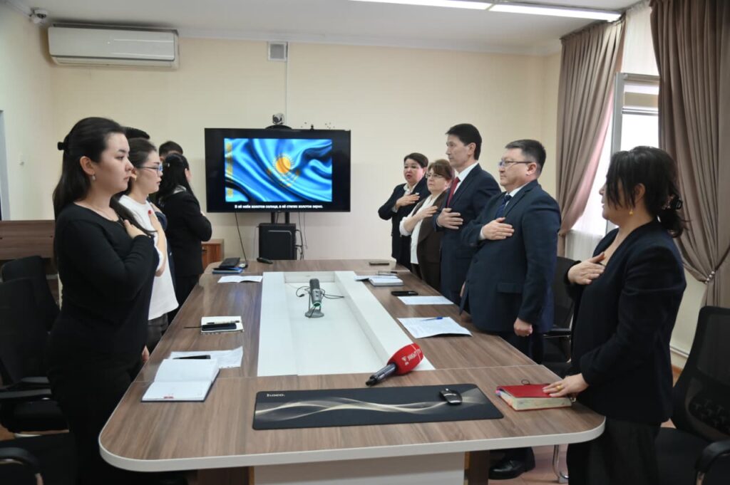 ШЫМКЕНТТЕ МЕДИЦИНА САЛАСЫ ӨКІЛДЕРІ ЖАҢА КОНСТИТУЦИЯ ЖОБАСЫН ҚОЛДАУ БІЛДІРДІ