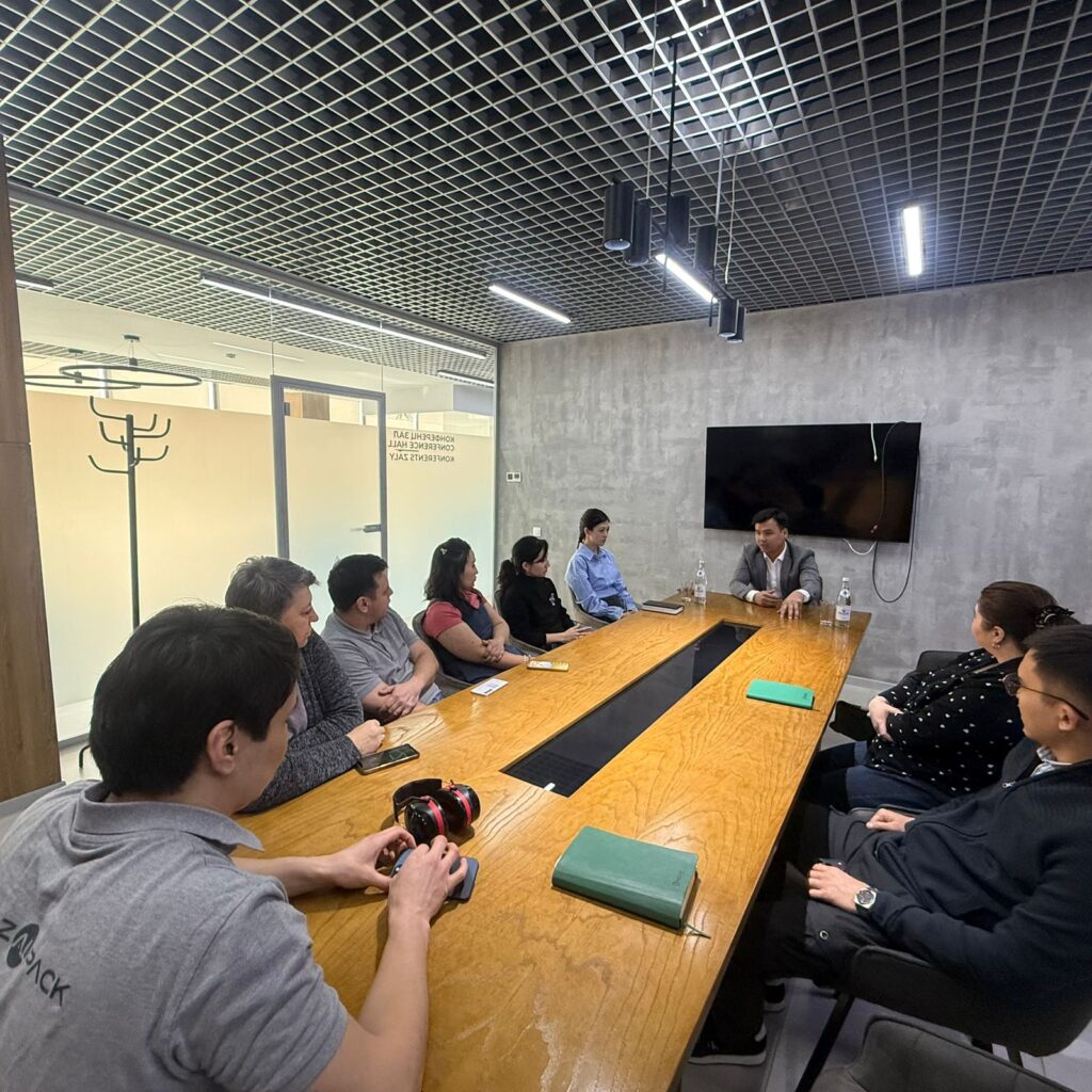 ШЫМКЕНТТЕ ЕҢБЕК ҰЖЫМДАРЫМЕН КЕЗДЕСУ ӨТТІ