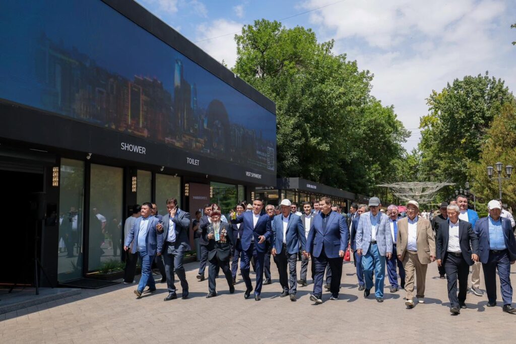 МЕДИЦИНА ҚЫЗМЕТКЕРЛЕРІНІҢ КҮНІ САЛТАНАТТЫ АТАЛЫП ӨТТІ